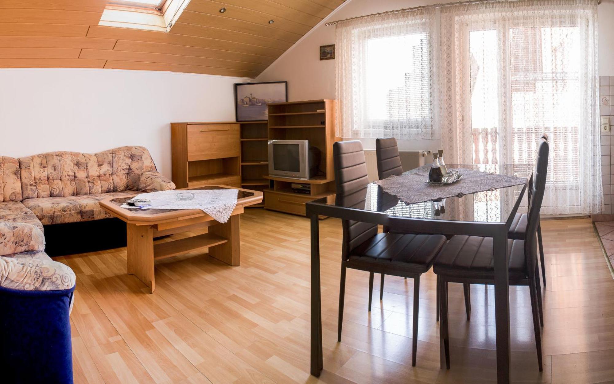 Apartment Pavlesic Слуни Экстерьер фото