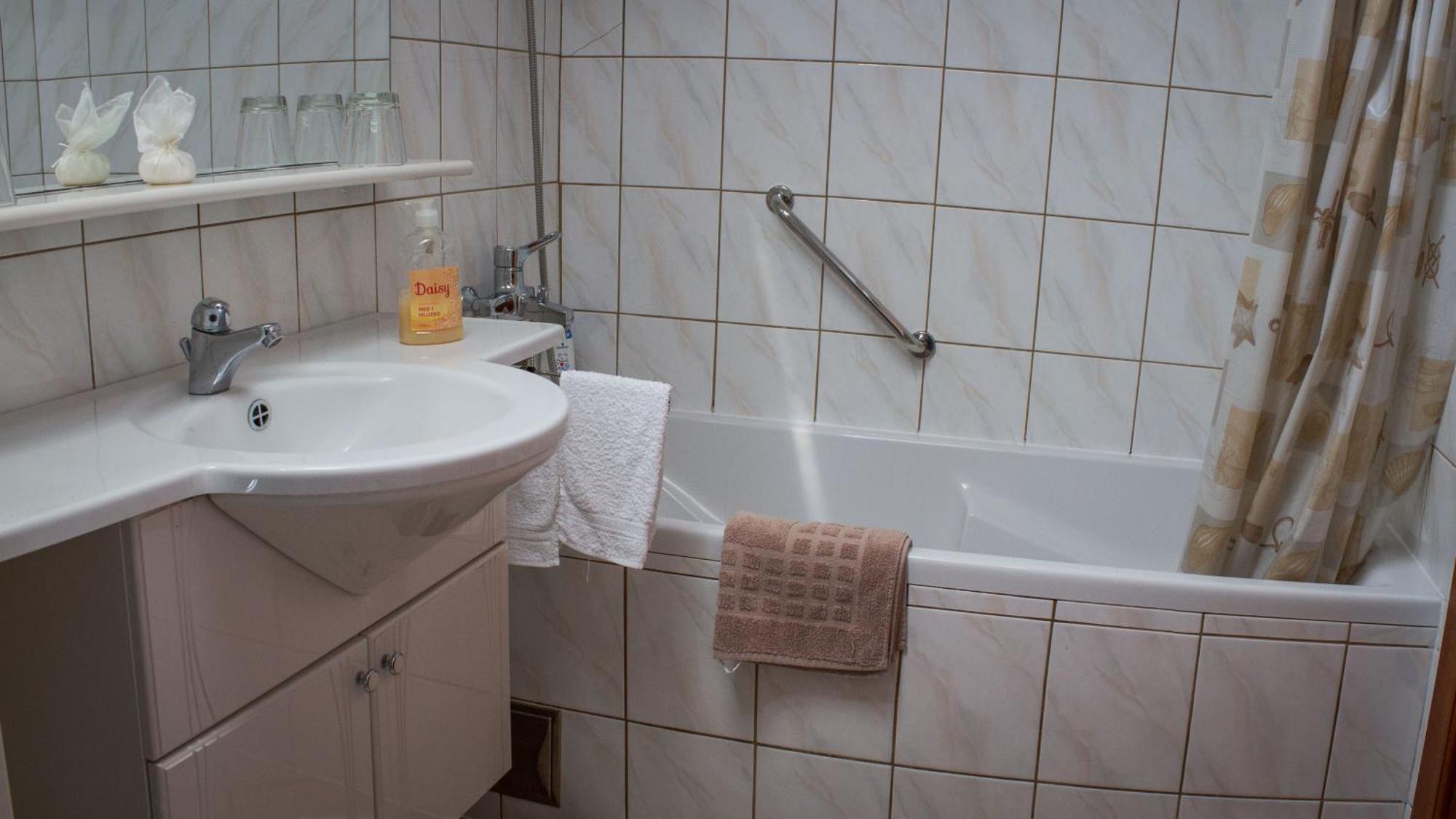 Apartment Pavlesic Слуни Экстерьер фото