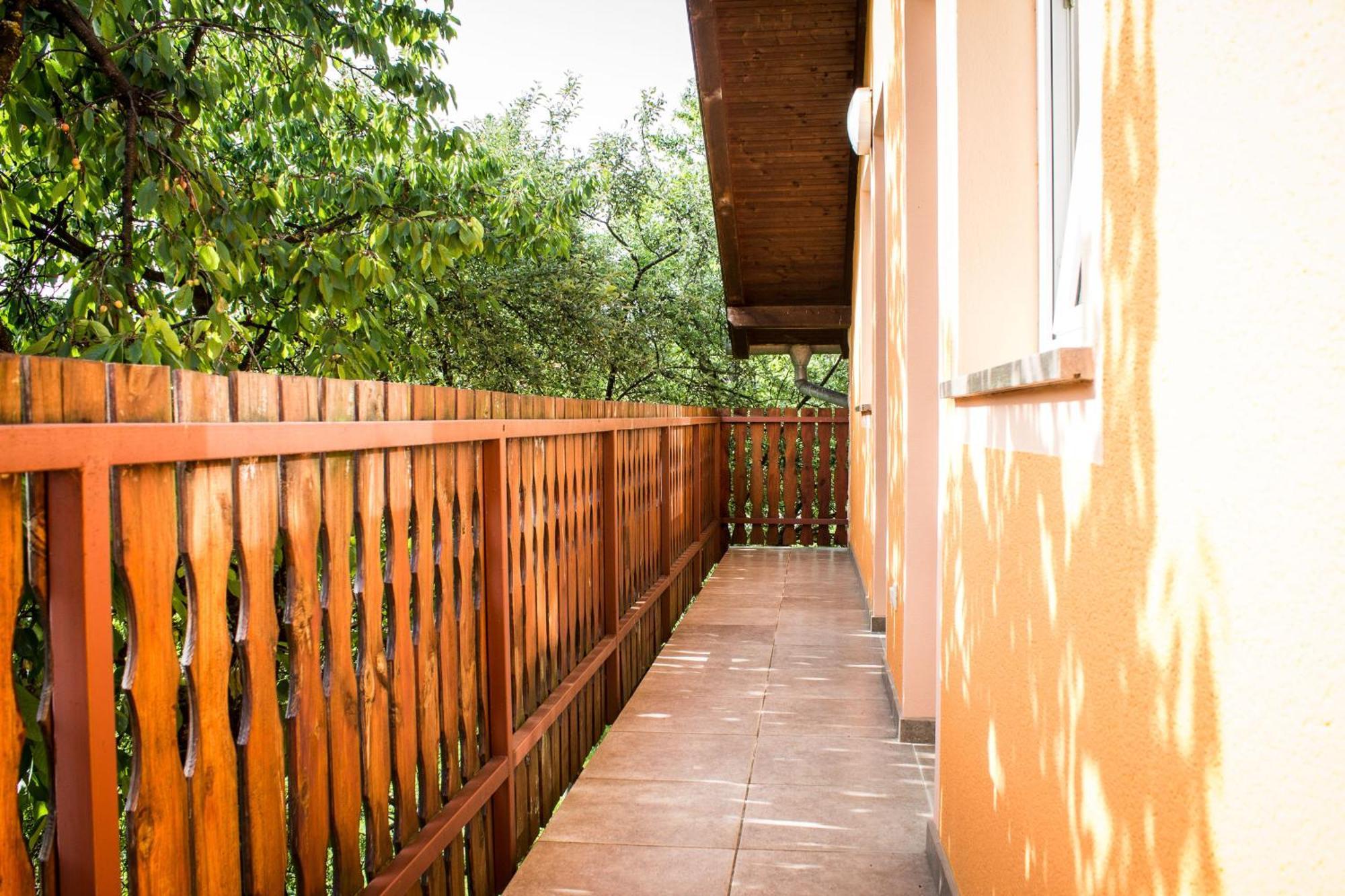 Apartment Pavlesic Слуни Экстерьер фото